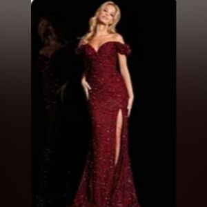 NWT JVN by Jovani 37517C Burgandy Sequin Maxi Gown With Train Womans Size 32